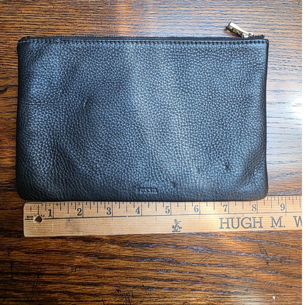 Fossil Black Pebbled Leather Small Zip Pouch Wallet With Card Slots
